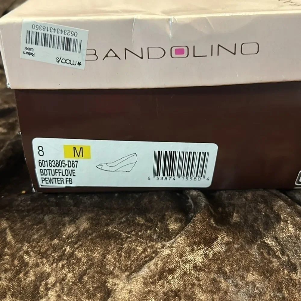 Bandolino size 8M. New in box‎